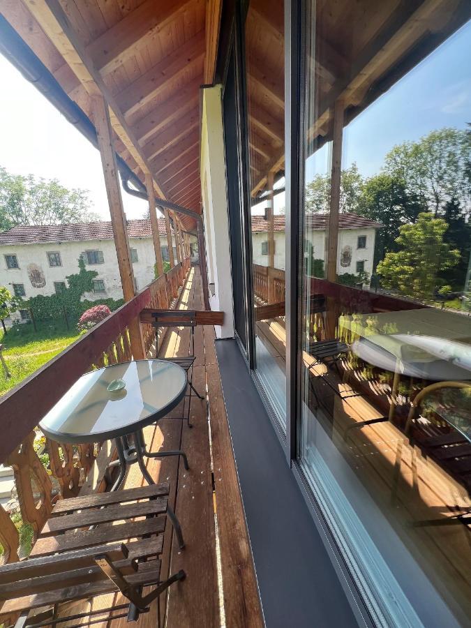 Sunhill Appartments, Klimatisiert Winhoring Ngoại thất bức ảnh